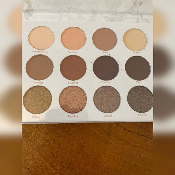 Pur Eyeshadow Palette - Picture 3 of 3